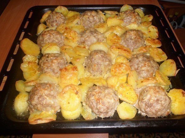 Мясные ежики с кратошкой под сыром