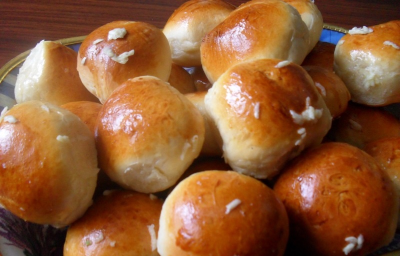 Пампушки (булочки) с чесноком